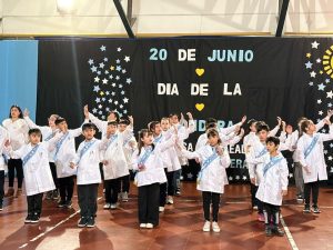Con emoción y orgullo, estudiantes de escuelas rurales prometieron lealtad a la Bandera