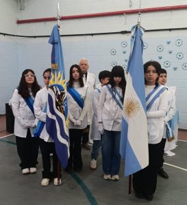 Con emoción y orgullo, estudiantes de escuelas rurales prometieron lealtad a la Bandera
