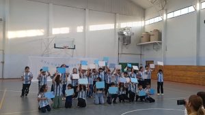 Con emoción y orgullo, estudiantes de escuelas rurales prometieron lealtad a la Bandera