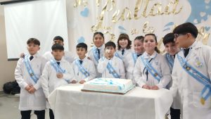 Con emoción y orgullo, estudiantes de escuelas rurales prometieron lealtad a la Bandera