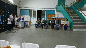 Estudiantes de la modalidad de jóvenes y adultos prometieron lealtad a la bandera nacional