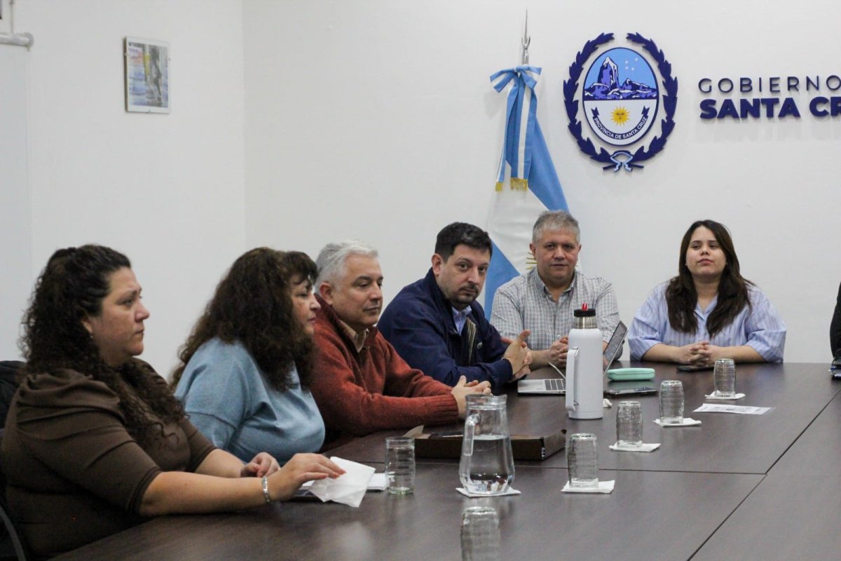 Representantes del sector sindical rechazaron la oferta de recomposición salarial.