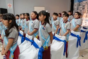 Emoción y compromiso: Estudiantes de Río Turbio realizaron la Promesa de Lealtad a la Bandera