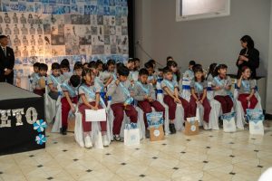 Emoción y compromiso: Estudiantes de Río Turbio realizaron la Promesa de Lealtad a la Bandera