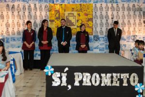Emoción y compromiso: Estudiantes de Río Turbio realizaron la Promesa de Lealtad a la Bandera