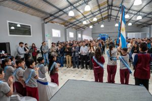 Emoción y compromiso: Estudiantes de Río Turbio realizaron la Promesa de Lealtad a la Bandera