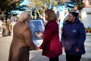 La Asociación Belgraniana hizo entrega de un cuadro de Belgrano al Consejo Provincial de Educación