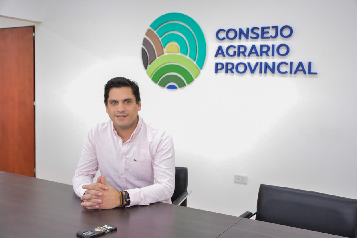 Garay sobre entrega de terrenos: "Esto es lo que nos pidió el Gobernador, que les llevemos respuesta inmediata a las necesidades que tiene cada uno de los santacruceños"