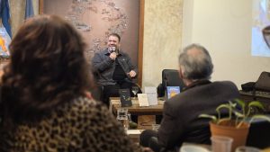 La Casa de Santa Cruz fue escenario de un encuentro dedicado a la literatura contemporánea