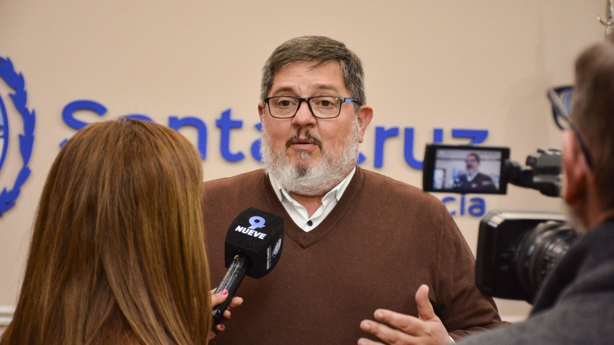 Verbes: “Hoy financiarse en dólares es cinco veces más barato que financiarse en pesos”