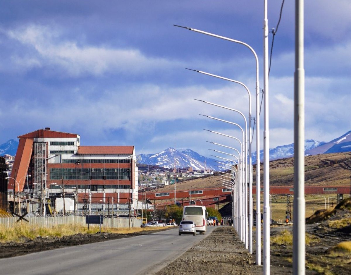La obra es una intervención estratégica para fortalecer la infraestructura eléctrica y vial de la Cuenca Carbonífera.