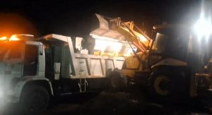 Vialidad Provincial realizó tareas de despeje de nieve y distribución de sal sobre la Ruta Nacional N° 40 Norte