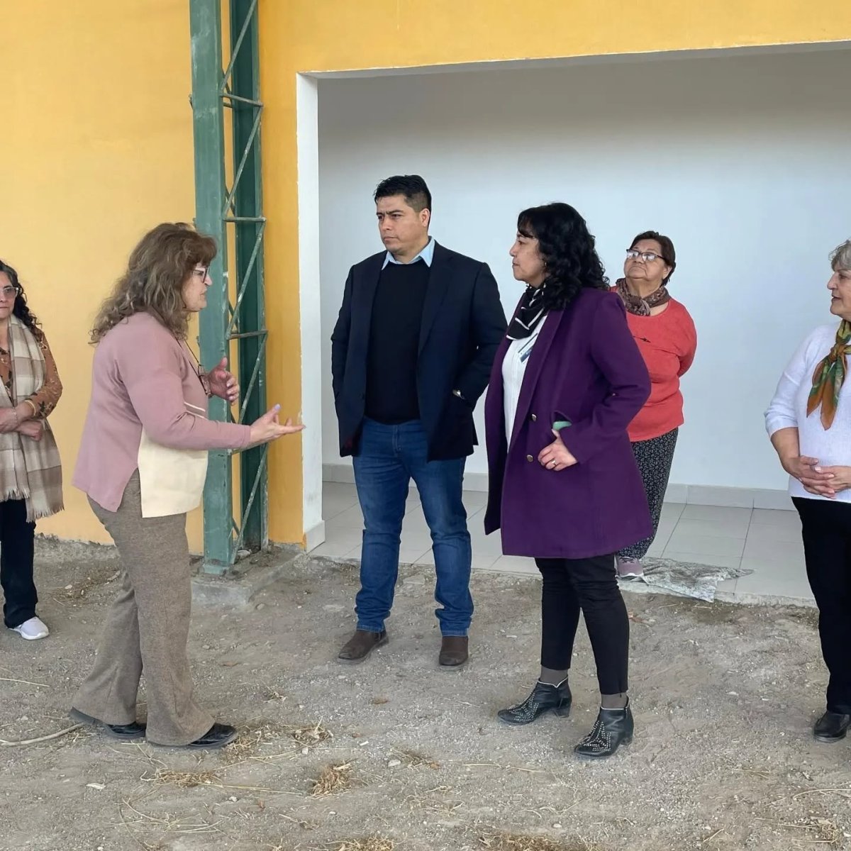 En septiembre de 2024, el gobernador Claudio Vidal visitó el predio donde funcionan tanto la delegación de la Caja como el centro de jubilados.