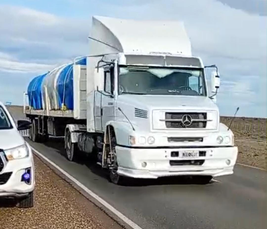 Vialidad Provincial refuerza tareas preventivas con riego de líquido antihielo en rutas nacionales