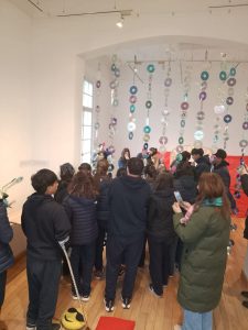 Estudiantes del IMA visitaron la muestra interactiva “Juegos & Juguetes” en el MAEM