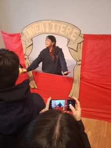 Estudiantes del IMA visitaron la muestra interactiva “Juegos & Juguetes” en el MAEM