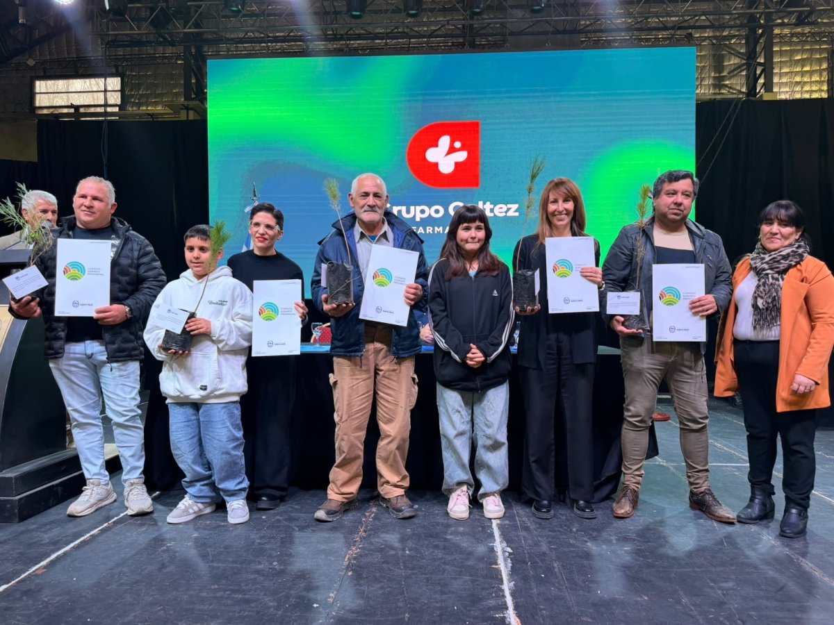 El Gobierno Provincial realizó la entrega de 49 parcelas en el Aniversario de Cañadón Seco