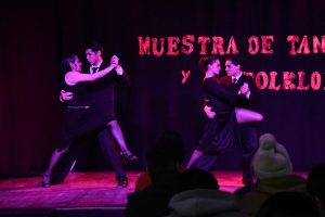 La Escuela Provincial de Danzas compartió dos muestras artísticas con gran acompañamiento familiar