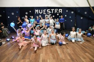 La Escuela Provincial de Danzas compartió dos muestras artísticas con gran acompañamiento familiar