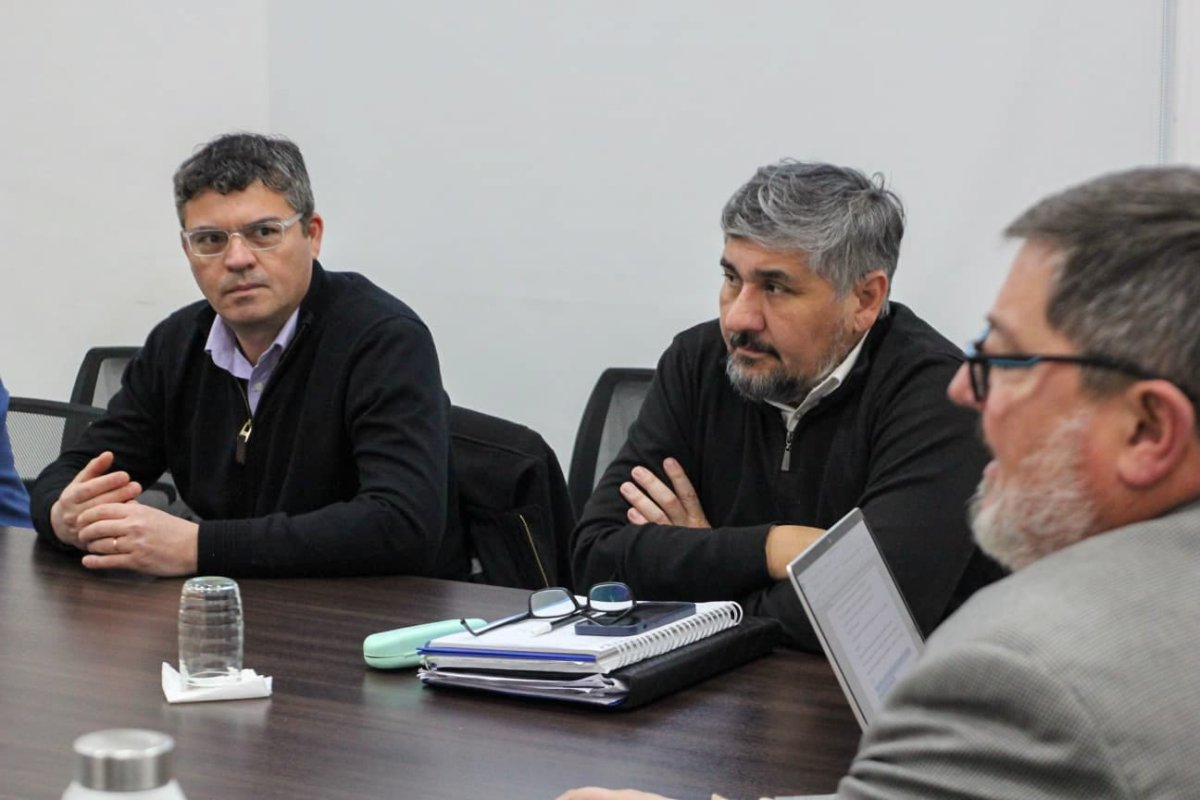 UNEPOSC acordó un aumento salarial del 17,8% y avanzó con mejoras laborales para el sector portuario
