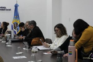 Salud: el Gobierno acordó una mejora salarial del 17,9% y reabrirá la paritaria en octubre