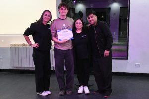 La Escuela Provincial de Danzas despidió al estudiante alemán Konrad Schwarz con un emotivo acto