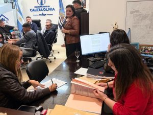 IDUV realizó la apertura de sobres para la construcción del polideportivo en Caleta Olivia