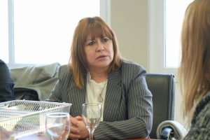 Producción entregó equipamiento científico para la Escuela de Biología Marina de Caleta Olivia