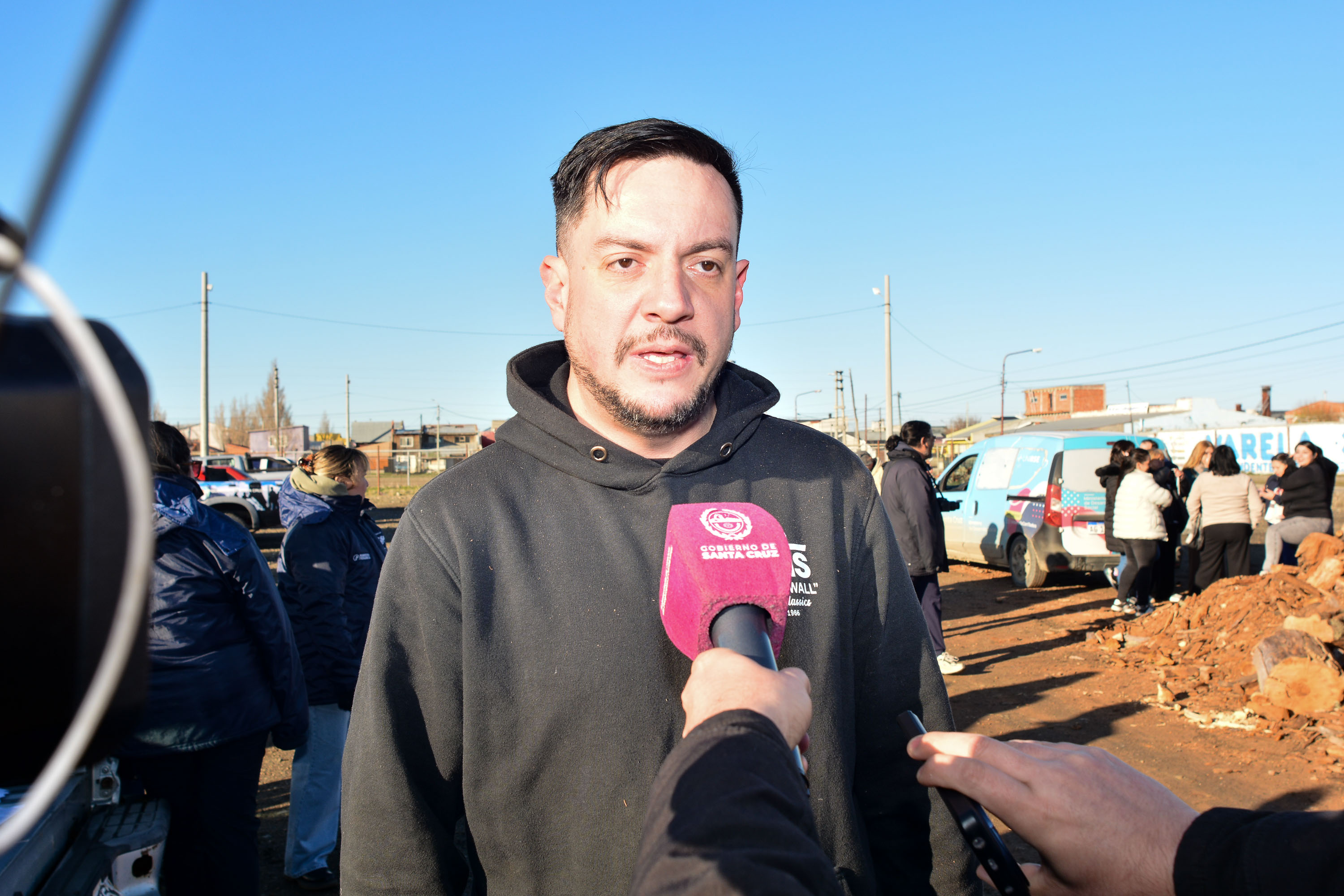 Desarrollo Social inició la distribución de leña en Río Gallegos