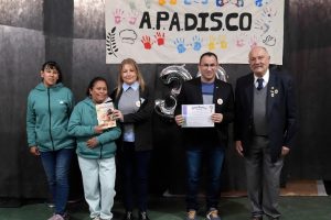 Autoridades de la Cartera Educativa destacaron la trayectoria de A.P.A.DIS.C.O. en su 30° aniversario