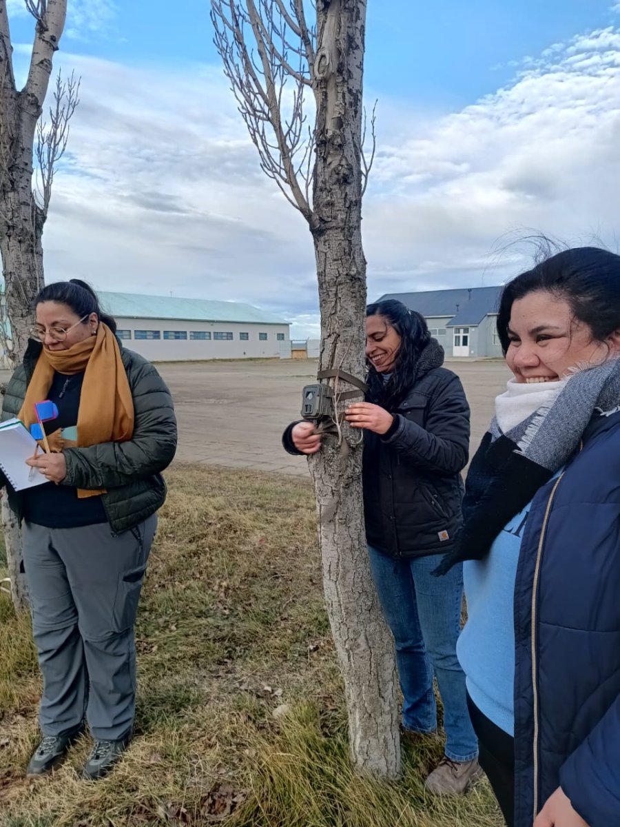 Personal de Áreas Protegidas y Fauna se capacitó en el uso de cámaras trampa