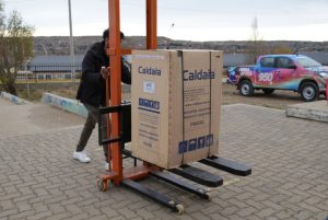 Educación avanza en una obra clave en el sistema de calefacción en el edificio que comparten la EPP N° 88 y el CPES N° 42