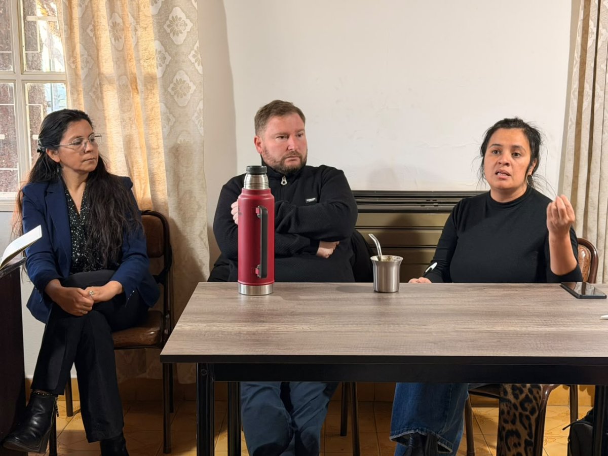 Provincia articula acciones para acercar programas y beneficios a los vecinos de Los Antiguos