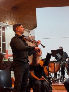 Con gran convocatoria, se realizó el concierto de Sinfonietta y Ensamble Vocal