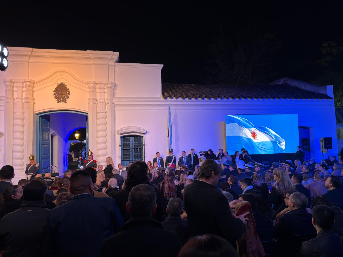 Claudio Vidal participó en la vigilia por el Día de la Independencia junto al presidente Javier Milei