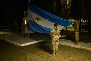 El Gobierno de Santa Cruz acompañó el acto oficial por el Día de la Independencia junto al Ejército Argentino