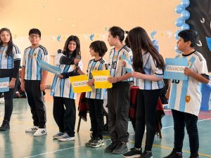 Las escuelas de El Calafate celebraron el Día de la Independencia con una jornada de encuentro y tradición