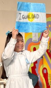 Las escuelas de El Calafate celebraron el Día de la Independencia con una jornada de encuentro y tradición
