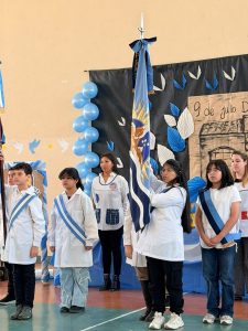 Las escuelas de El Calafate celebraron el Día de la Independencia con una jornada de encuentro y tradición