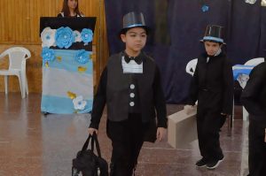 La Escuela Primaria N°19 celebró con un gran acto el Día de la Independencia