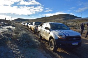 Más familias de Puerto Deseado recibieron leña para afrontar el invierno con el acompañamiento del Estado
