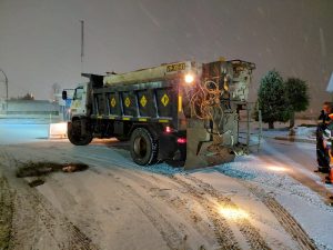 Se realizan tareas de despeje de nieve sobre la Ruta Complementaria Nº 20