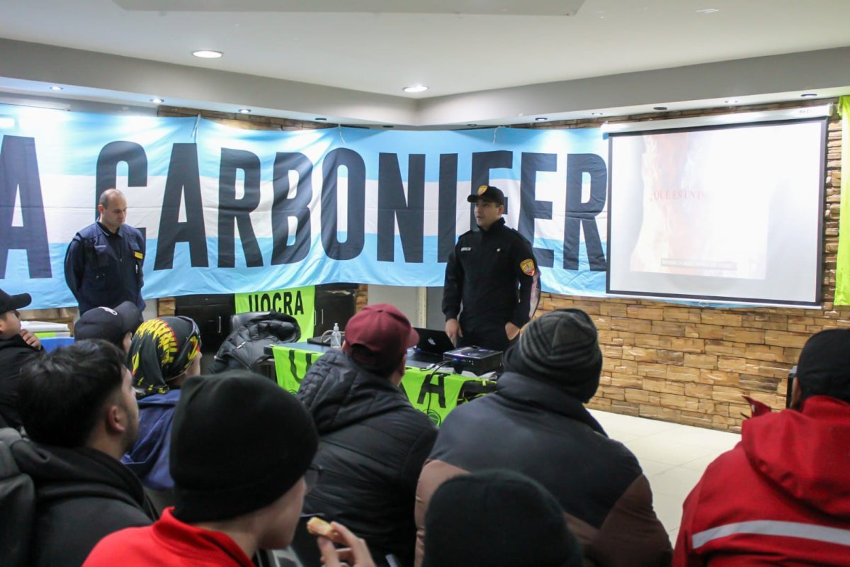 El Ministerio de Trabajo capacitó a trabajadores de la UOCRA en prevención y seguridad para tareas en altura