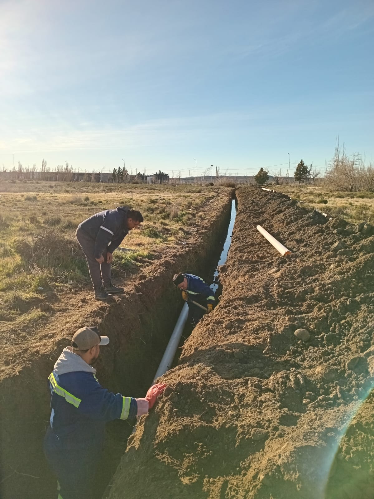 Servicios Públicos inició en Cañadón Seco una importante obra de renovación de la red cloacal