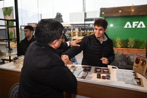 "Nuestro compromiso es acompañar a quienes producen y generan trabajo en Santa Cruz", aseguró Claudio Vidal