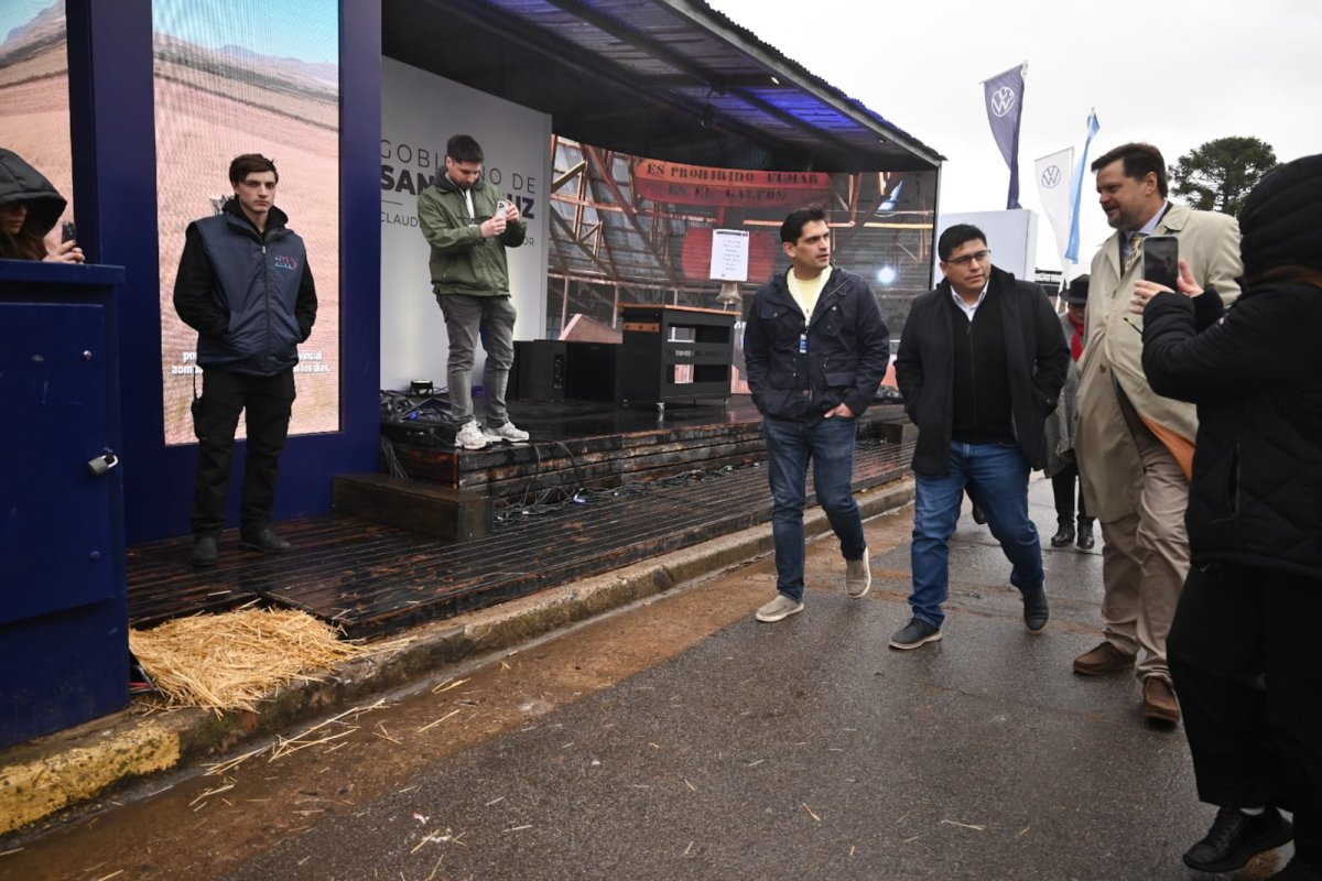 "Nuestro compromiso es acompañar a quienes producen y generan trabajo en Santa Cruz", aseguró Claudio Vidal