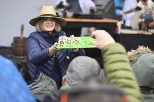 Santa Cruz desplegó una intensa agenda de producción, cultura y gastronomía en la quinta jornada de la Expo Rural