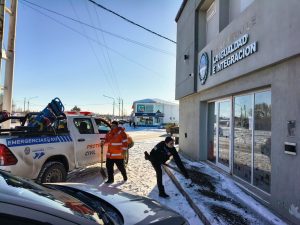 Protección Civil pidió evitar viajes innecesarios ante las intensas nevadas y el estado de las rutas