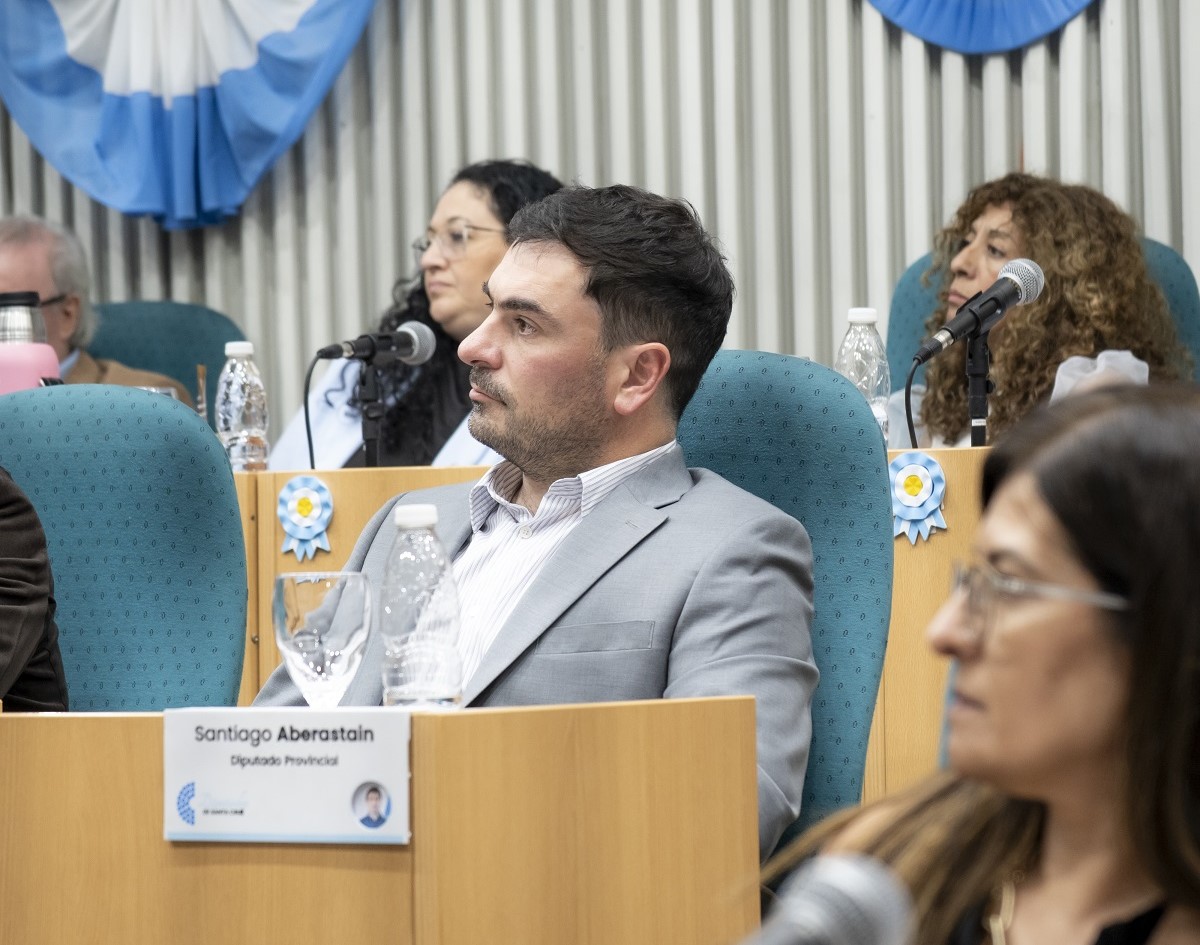 Diputados de Por Santa Cruz respaldó la resolución que otorgó el aumento a la Policía y criticó la continuidad de las protestas