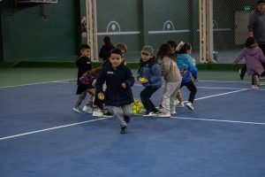 Con amplia convocatoria, se desarrollan las clases de tenis de EduActiva